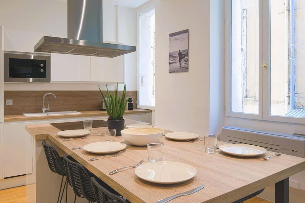 Spacious T2 Near The Halles And The Harbour Toulon Ngoại thất bức ảnh